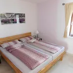 Ferienwohnung-am-rosengarten