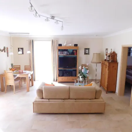 Ferienwohnung-am-rosengarten フュッセン